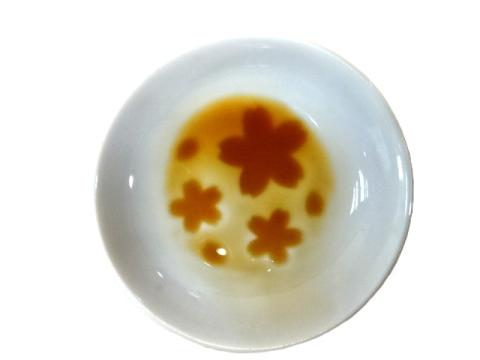 【送料無料】　美濃焼　ユニーク桜彫り丸型8.5cm豆皿（約50cc）