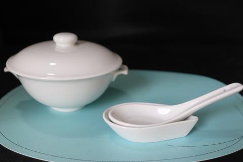 �y���������zPlum White  ����W�t�X�[�v�q150cc�@135mm��t�����Q