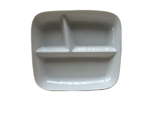 【送料無料】美濃焼　白地三つ仕切付きランチプレート